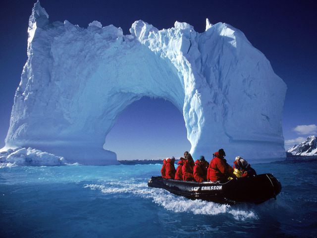 Экстремальная поездка на материк Антарктида. Огромная площадь льдов
